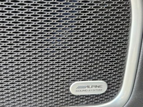 Used 2022 Jeep Compass Latitude w/ Sun and Sound Group FWD image 19