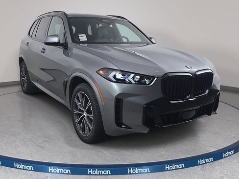 New 2026 BMW X5 xDrive40i w/ M Sport Package AWD/4WD image 3