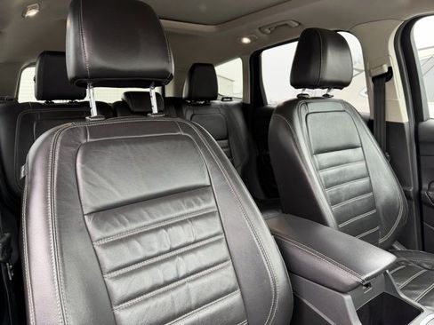 Used 2017 Ford Escape Titanium image 7