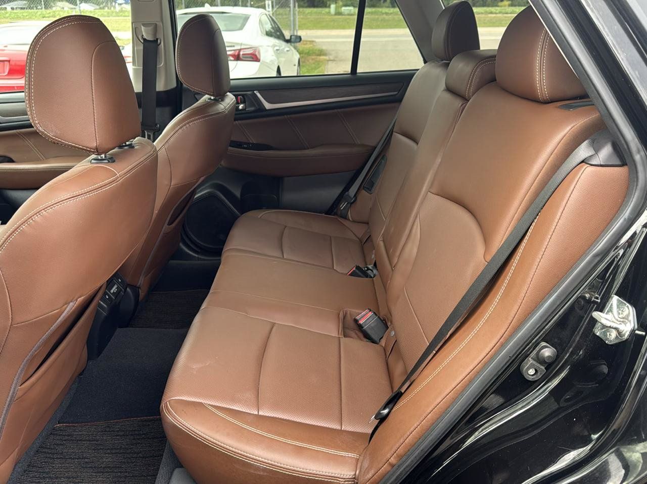 Used 2018 Subaru Outback 2.5i Touring AWD/4WD image 11