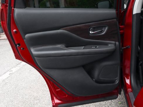 Used 2021 Nissan Murano Platinum w/ Cargo Package image 34