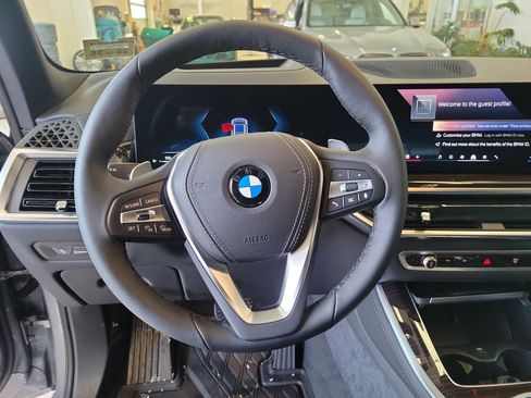 Used 2026 BMW X5 xDrive40i w/ Premium Package AWD/4WD image 21