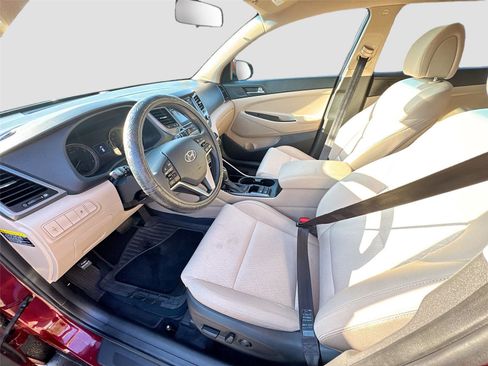Used 2017 Hyundai Tucson SE FWD image 11