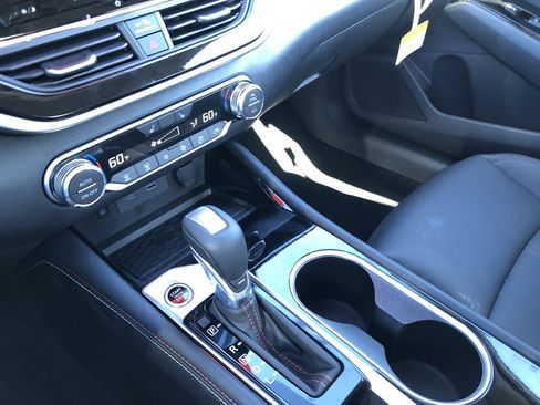 New 2025 Nissan Altima 2.5 SR w/ SR Premium Package image 27