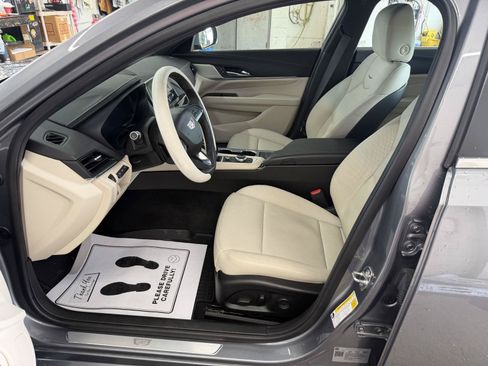 Used 2022 Cadillac CT4 Premium Luxury AWD/4WD image 13