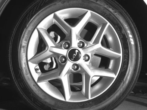 Used 2025 Kia Soul LX w/ LX Technology Package image 12