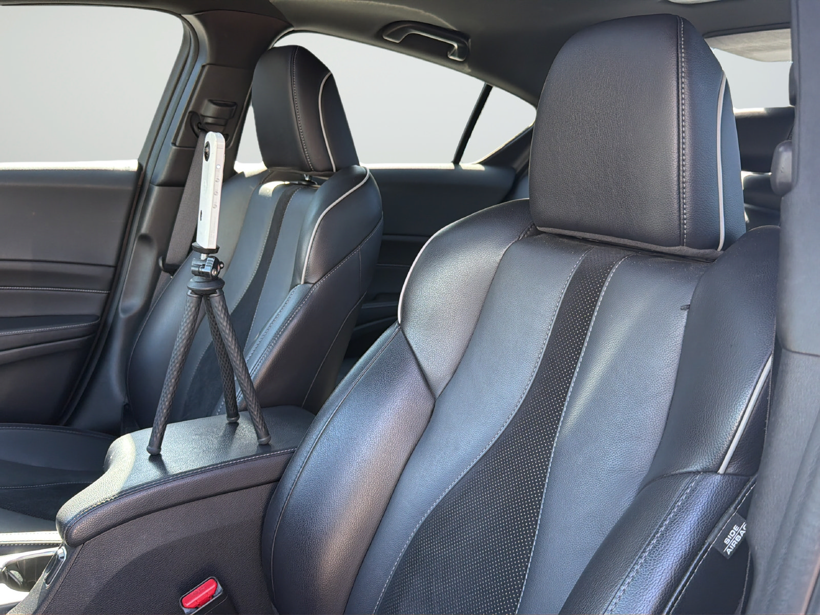 Used 2020 Acura ILX w/ Premium & A-SPEC Package FWD image 36