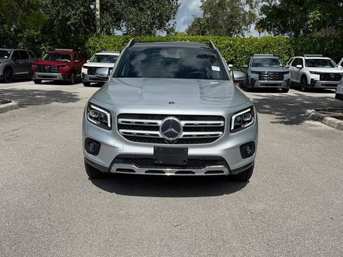 Used 2020 Mercedes-Benz GLB 250 4MATIC image 3