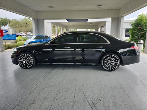 Used 2022 Mercedes-Benz S 500 4MATIC image 2