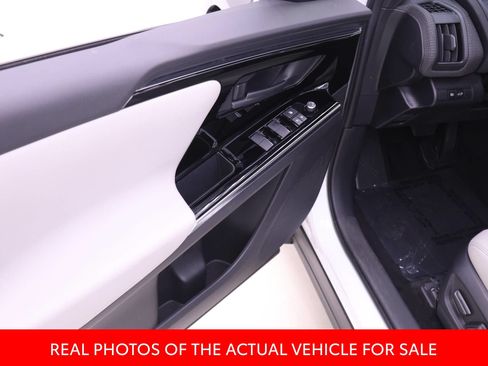 Used 2023 Toyota bZ4X AWD w/ Weather Package image 9