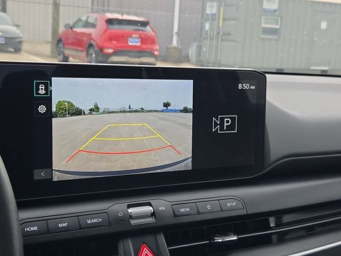 Used 2025 Kia K4 FWD image 23