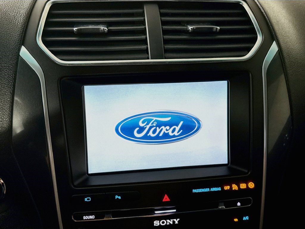 Used 2016 Ford Explorer Sport w/ Equipment Group 401A AWD/4WD image 17