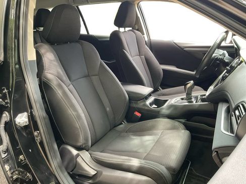 Used 2023 Subaru Outback Premium AWD/4WD image 29
