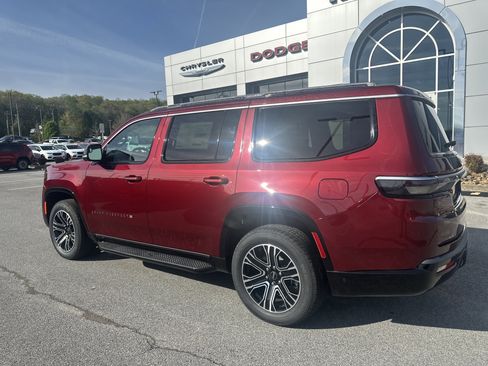 New 2026 Jeep Grand Wagoneer 4WD w/ Premium Group I image 11