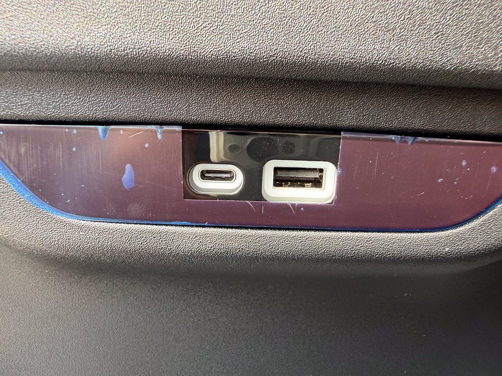 New 2027 Chrysler Pacifica Select FWD image 19