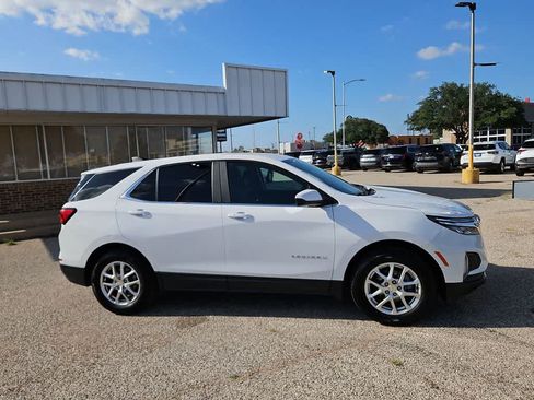 Used 2024 Chevrolet Equinox LT FWD image 9