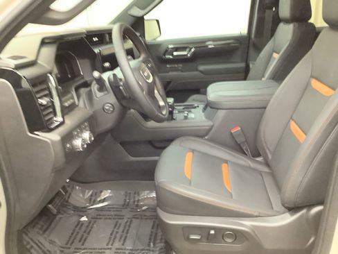 New 2026 GMC Sierra 1500 AT4 w/ AT4 Premium Package AWD/4WD image 16
