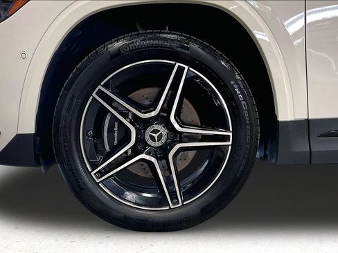 Used 2025 Mercedes-Benz GLA 250 4MATIC image 35
