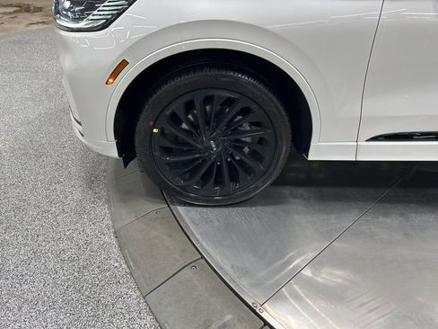 New 2026 Lincoln Aviator Reserve AWD/4WD image 35
