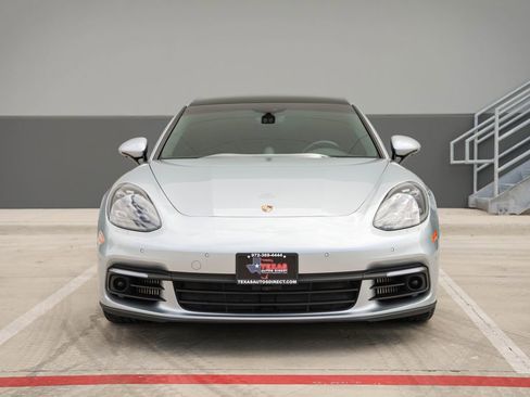 Used 2018 Porsche Panamera 4S image 3