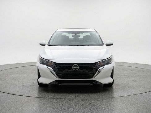 Used 2025 Nissan Sentra SV FWD image 1