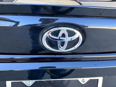 Used 2020 Toyota Corolla SE image 30