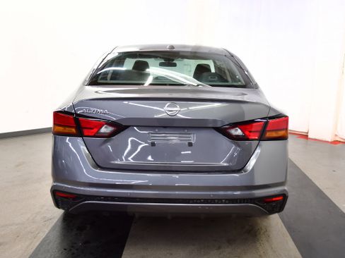 Used 2025 Nissan Altima 2.5 SV image 6