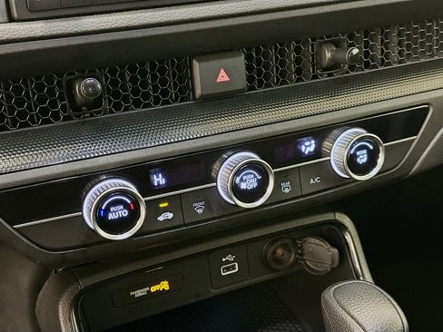 Used 2025 Honda CR-V LX image 23