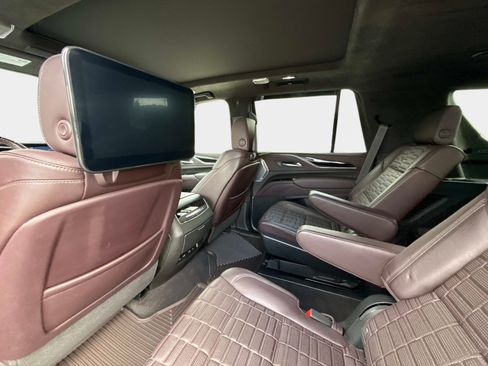 Used 2023 Cadillac Escalade Premium Luxury Platinum w/ LPO, Floor Liner Package AWD/4WD image 20