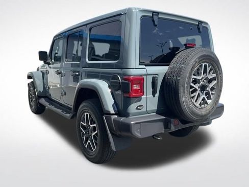 Used 2024 Jeep Wrangler Unlimited Sahara w/ Safety Group AWD/4WD image 14