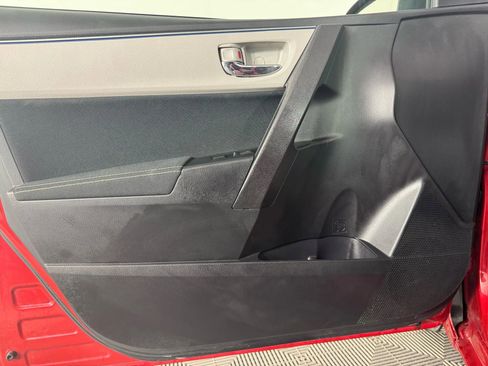 Used 2015 Toyota Corolla LE image 34