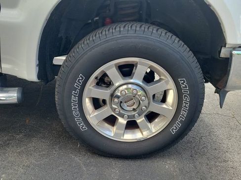 Used 2010 Ford F250 Lariat AWD/4WD image 2