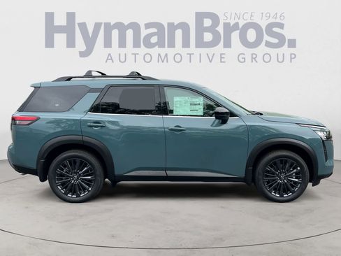 New 2026 Nissan Pathfinder SL AWD/4WD image 2