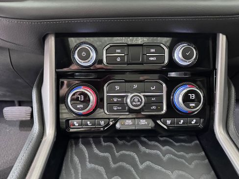 Certified 2022 GMC Yukon Denali AWD/4WD image 23