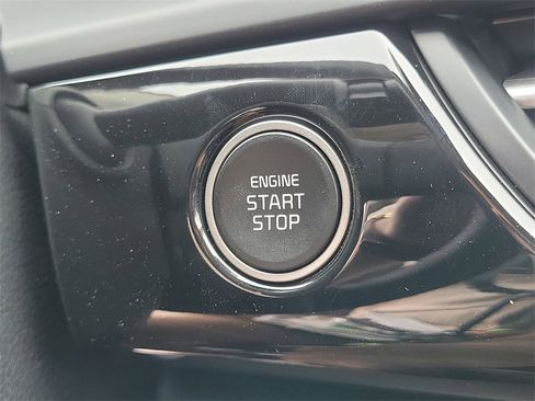 New 2025 Kia Seltos S image 11