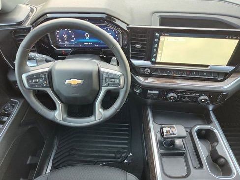 Used 2025 Chevrolet Silverado 1500 LT image 29
