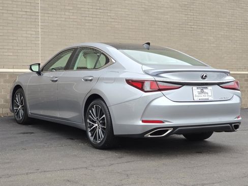 Used 2022 Lexus ES 350 w/ Premium Package image 4