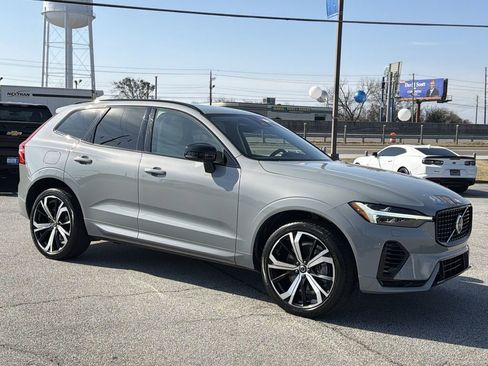 Used 2024 Volvo XC60 T8 Ultimate w/ Climate Package image 29