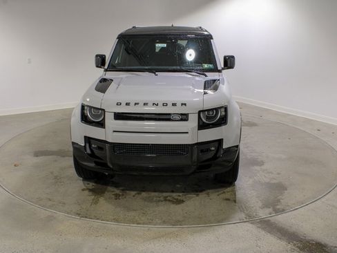 New 2026 Land Rover Defender 110 X-Dynamic SE image 8