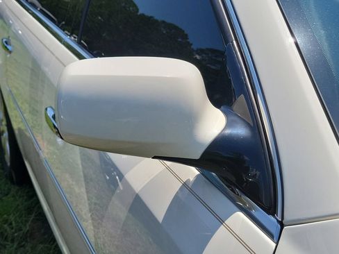 Used 2011 Buick Lucerne CXL FWD image 12