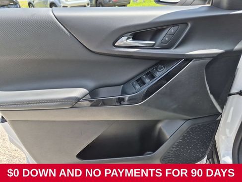 Used 2025 Chevrolet Equinox LT FWD image 11