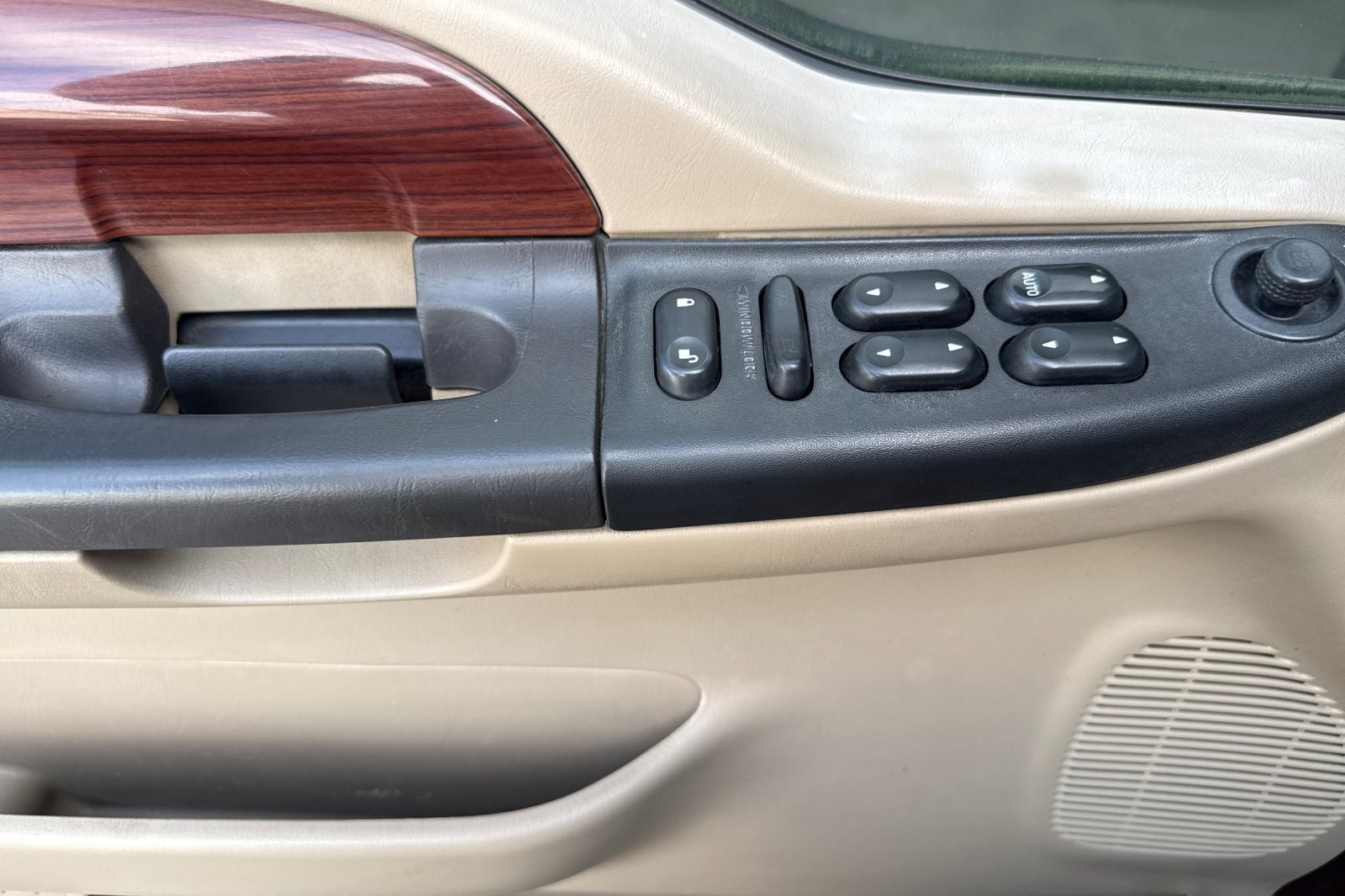 Used 2006 Ford F350 Lariat AWD/4WD image 10