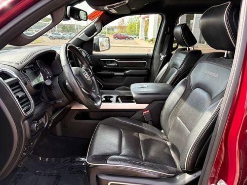 Used 2019 RAM 1500 Laramie w/ Sport Appearance Package AWD/4WD image 11