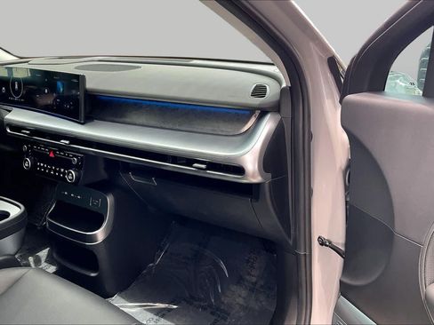Certified 2026 Hyundai Ioniq 9 Calligraphy AWD/4WD image 18