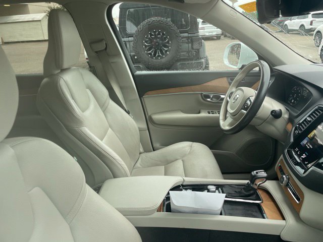 Used 2022 Volvo XC90 T5 Momentum AWD/4WD image 8