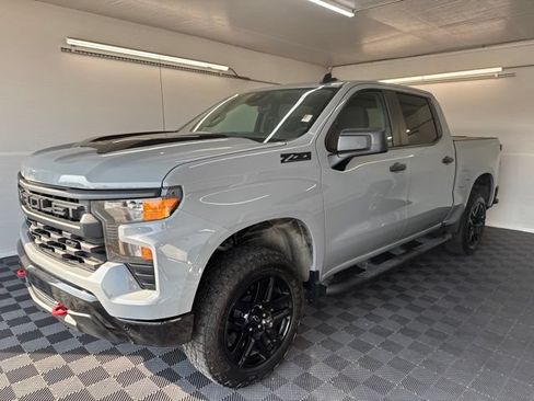 Used 2024 Chevrolet Silverado 1500 Custom Trail Boss w/ LPO, Dark Essentials Package AWD/4WD image 21
