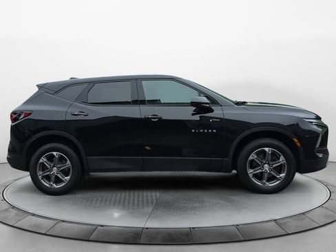 Used 2023 Chevrolet Blazer LT AWD/4WD image 6