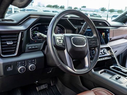 Used 2024 GMC Sierra 2500 Denali Ultimate AWD/4WD image 17