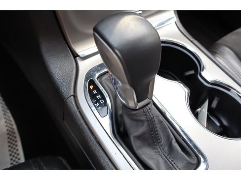 Used 2022 Jeep Grand Cherokee Laredo X AWD/4WD image 38