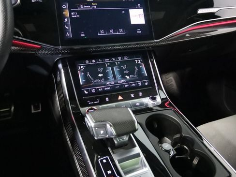 Used 2023 Audi SQ8 Prestige image 46